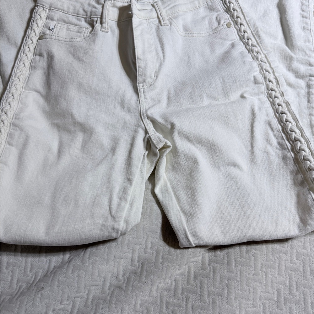 Judy Blue White Relaxed straight Fit Jeans size 7 waist 28”